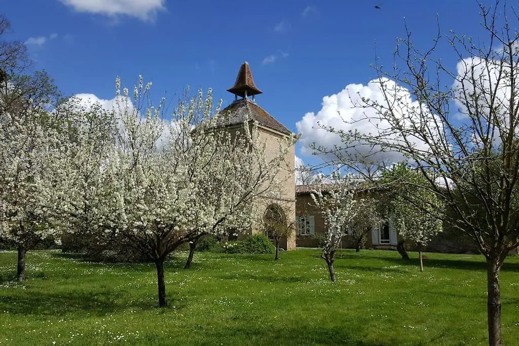 Gite Classe Quatre Etoiles Dans Les Dependances Du Chateau De Manau Beaumont-de-Lomagne